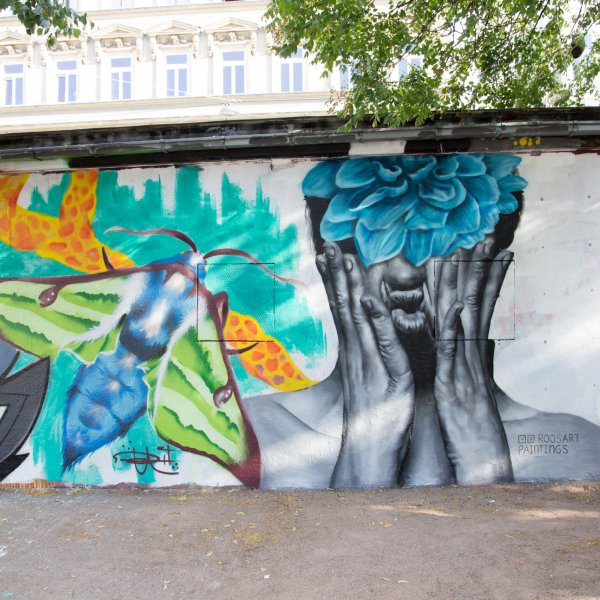 Peachzz, Roos Art